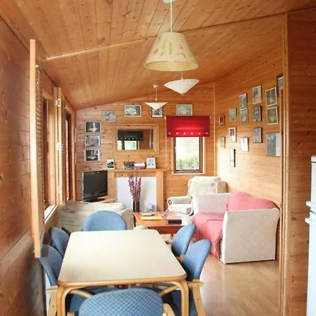 Lac Lucie Chalet And Private Lake Lodge *